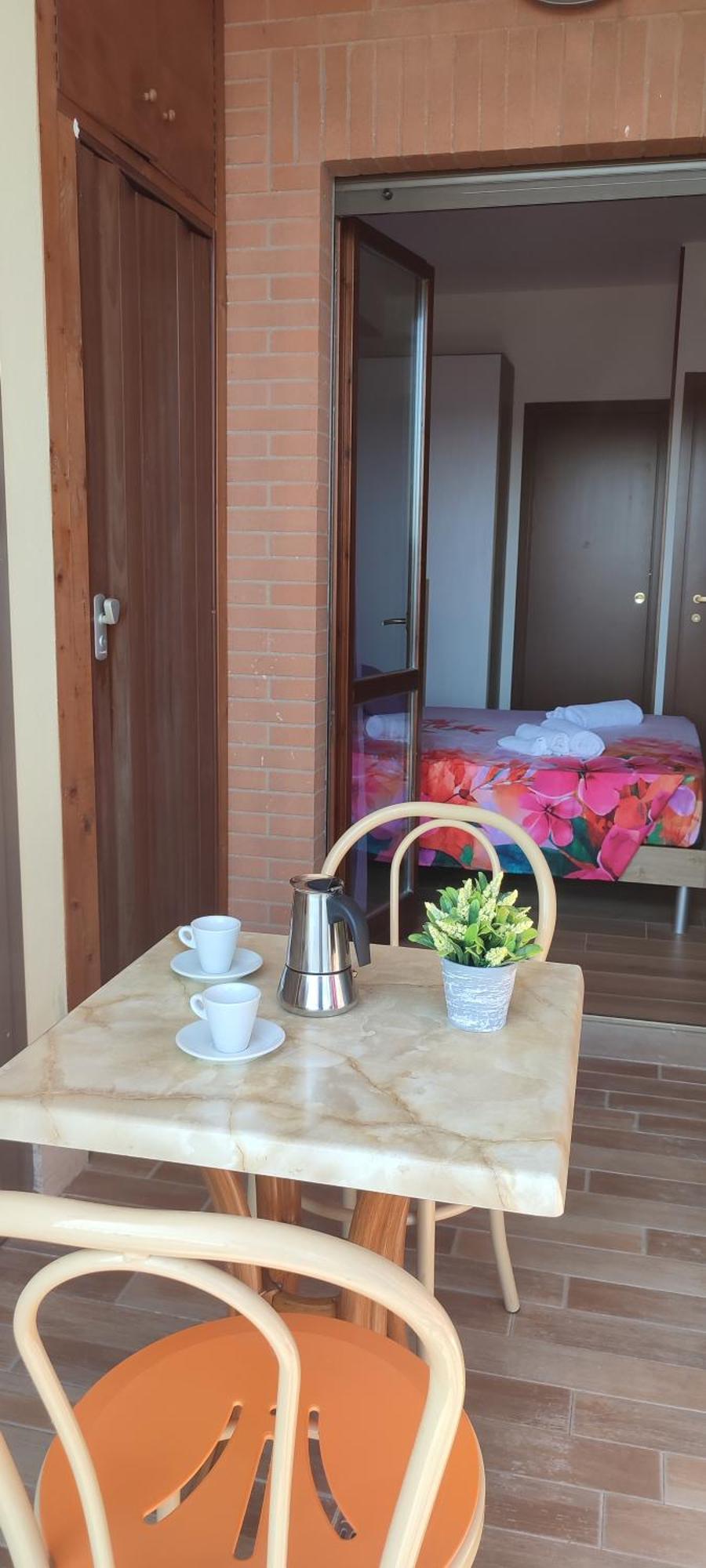 Love Home Apartament Near The Airport Ф'юмічіно Екстер'єр фото