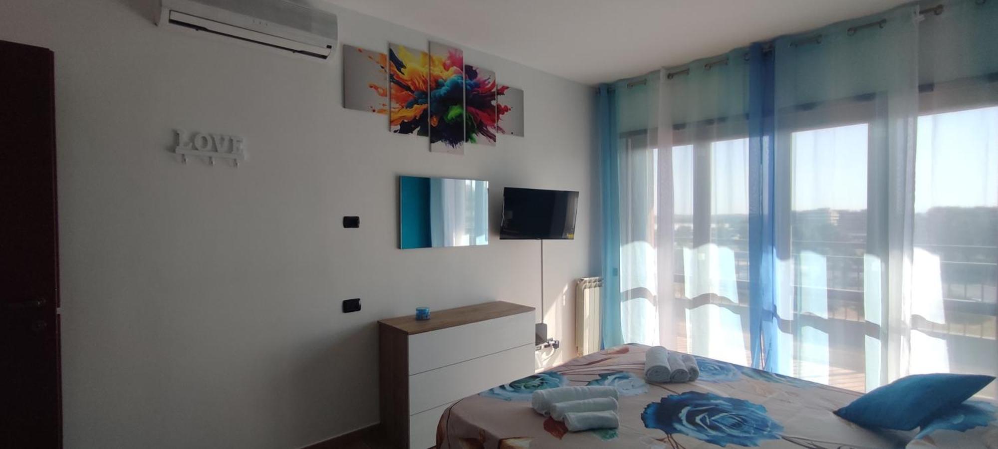 Love Home Apartament Near The Airport Ф'юмічіно Екстер'єр фото