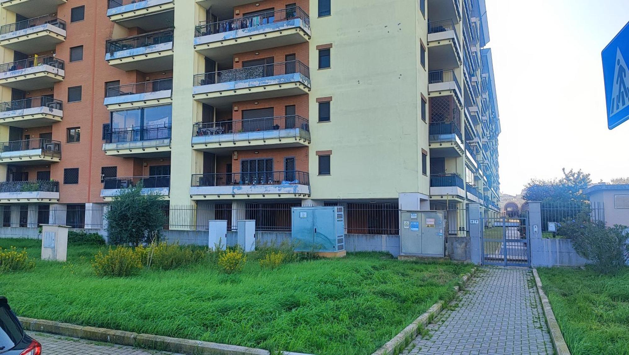 Love Home Apartament Near The Airport Ф'юмічіно Екстер'єр фото